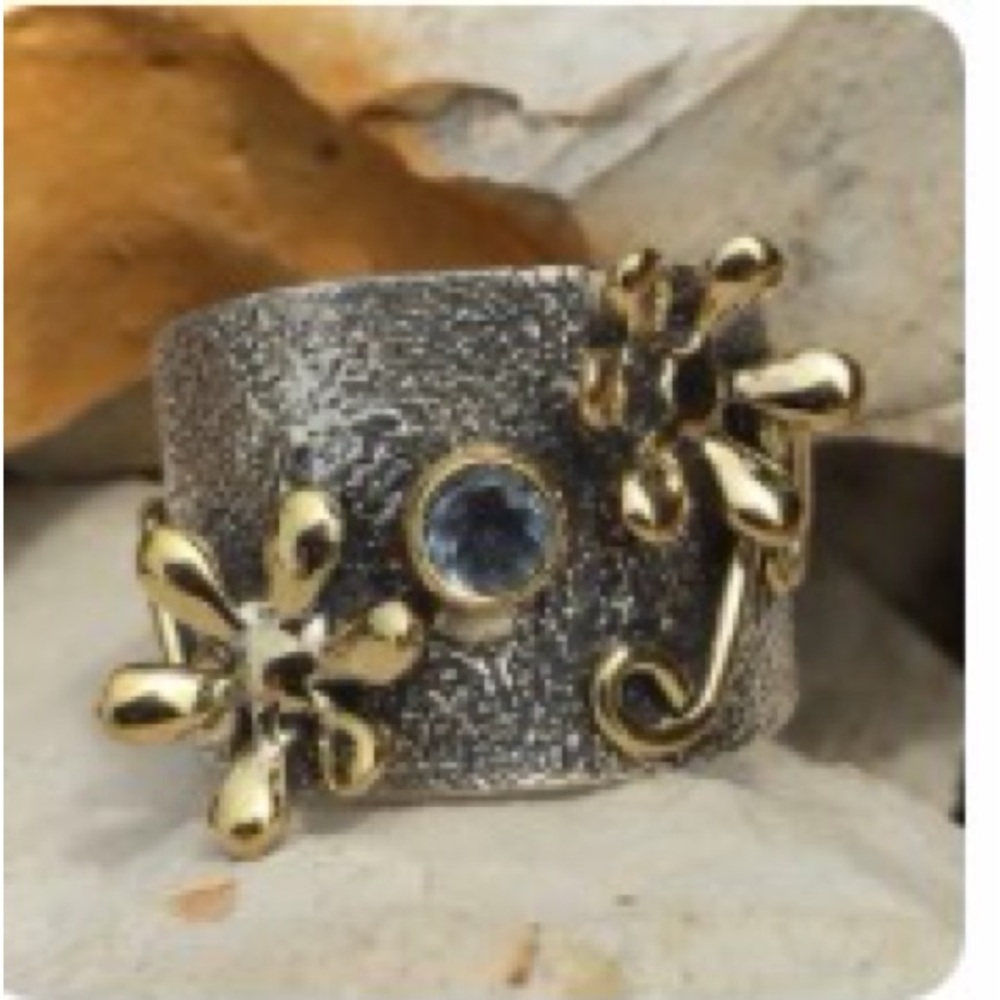 Oxidized 2 tone - Sterling Silver ring with Gold & topaz featuring flower design
